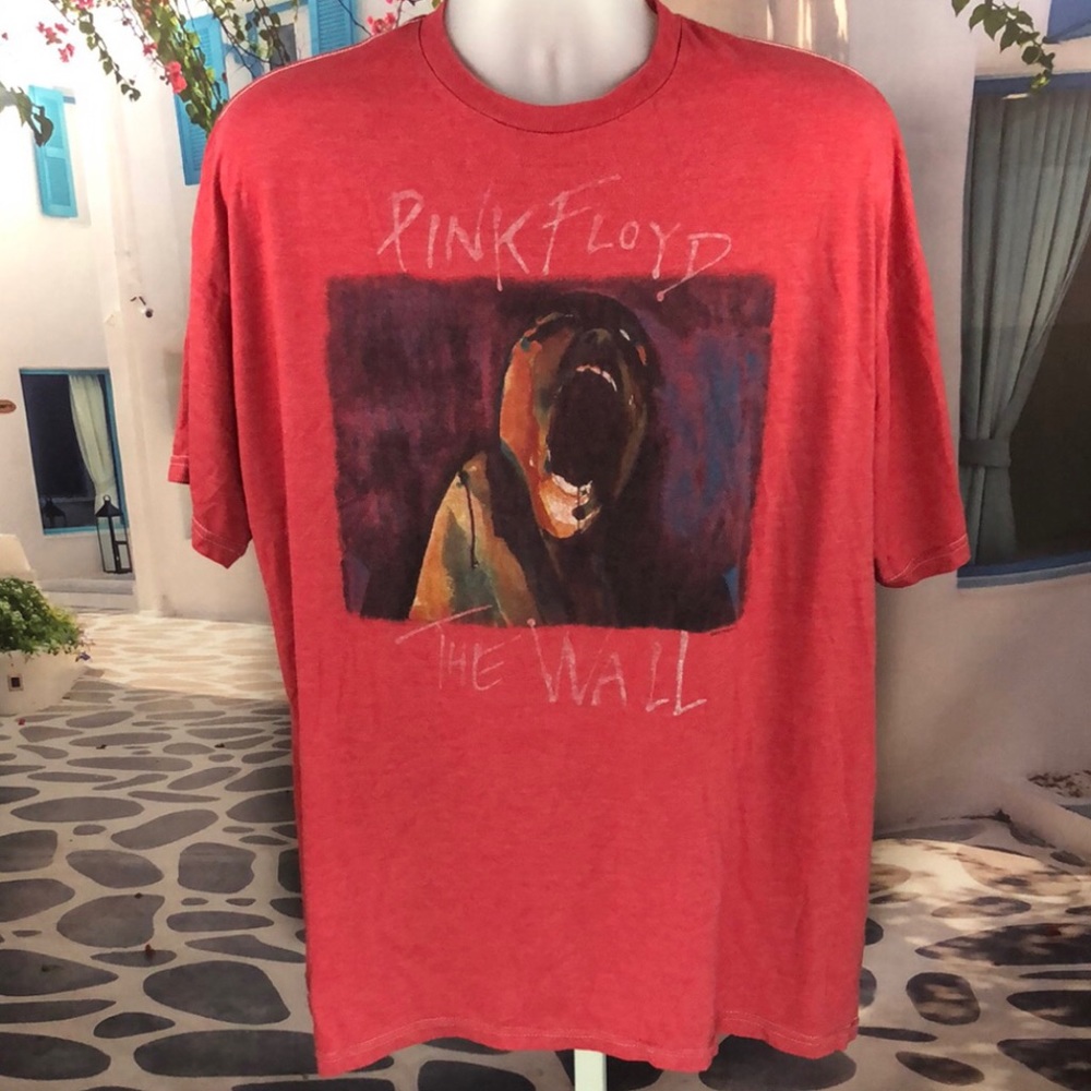 Pink Floyd "The Wall" Graphic T-Shirt